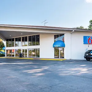 Hotel 6-tampa, Fl - Fairgrounds, Tampa